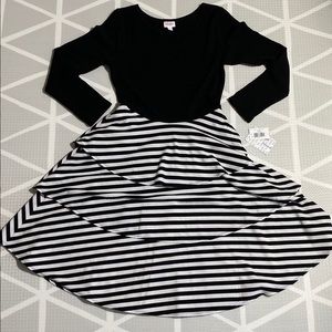 🛍NWT Lularoe Black and White Georgia Dress